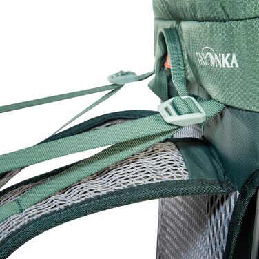 Рюкзак для туризму Tatonka Hike Pack 27 л, з вентиляцією спини та дощовиком, зелений