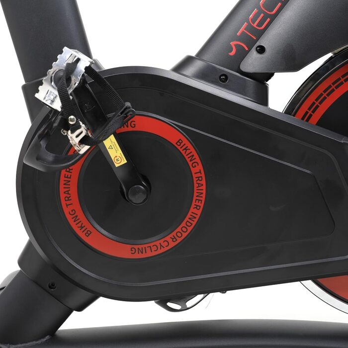 Велотренажер TechFit Professional Indoor Cycle з маховиком 20 кг, магнітним опором (99 рівнів), Bluetooth, дисплеєм, кріпленням для планшета, алюмінієвими педалями та регульованим кермом. Максимальна вага користувача: 200 кг. Розміри: 117x107x53 см