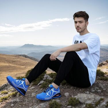 Чоловічі трекінгові кросівки для трейлраннінгу. Легкі, дихаючі, з антиковзкою підошвою. Розміри 39-48, колір блакитний.