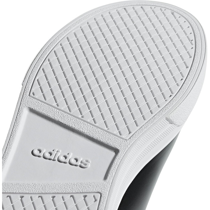 Жіночі баскетбольні кросівки Adidas Daily 2.0, розмір 36 EU, чорного кольору