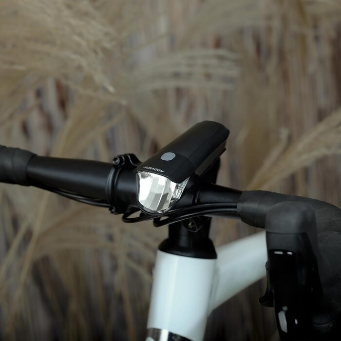 Набір велосипедних ліхтарів 40 Lux Stellar: переднє та заднє світло, сертифіковане StVZO, водонепроникне, LED з індикатором заряду батареї, для щоденного використання та їзди на роботу