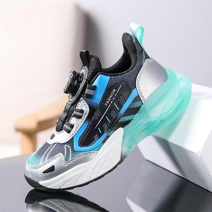 Дитячі кросівки Kinder: спортивні, для занять у залі, прогулянки та фітнесу. Легкі, дихаючі, з підошвою з повітряною подушкою, розмір EU 28-39, чорний колір