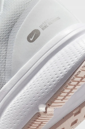 Жіночі кросівки Nike Zoom Span 3, р. 36,5 — спортивне та зручне взуття для тренувань і лайфстайлу