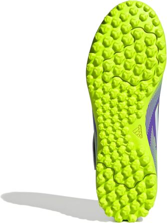 Дитячі футбольні бутси adidas F50 Club Hook and Loop для гри на траві, розмір 34 EU, фіолетовий/білий/лимонний