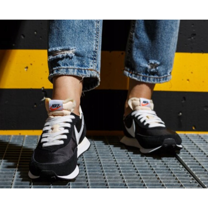 Жіночі кросівки Nike Waffle Trainer 2 GS, чорні, спортивні та зручні, розмір 36,5