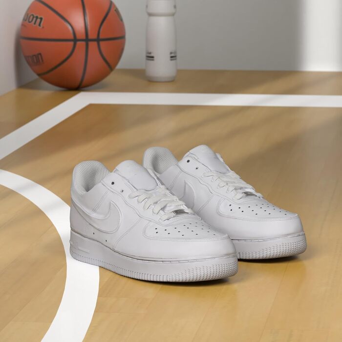 Кросівки Nike Air Force 1 для жінок, білі, розмір 38.5 EU