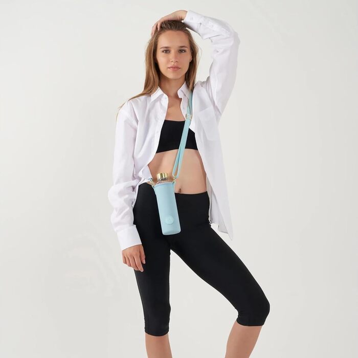 Скляна пляшка для води Botty Bag 550 мл з неопреновим чохлом, герметична, для гарячих та холодних напоїв, світло-блакитна