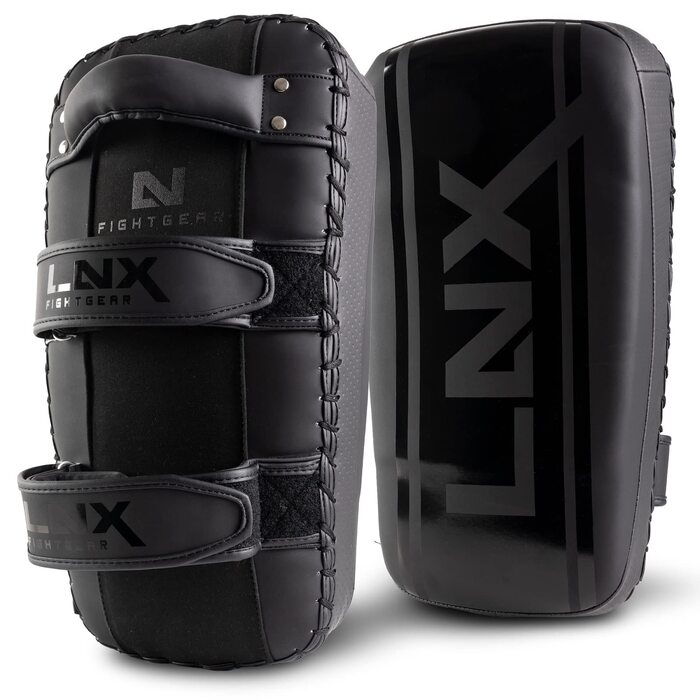 Боксерські лапи LNX Thai Pads Ultimatte для Муай-Тай та Кікбоксингу, матово-чорні, пара
