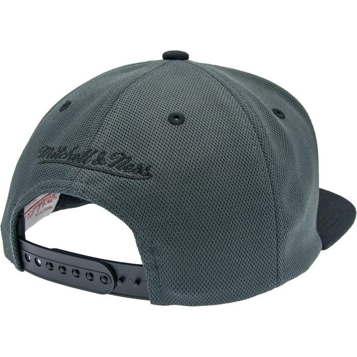 Кепка Mitchell & Ness Resist 3D Arch Snapback Chicago Bulls (NBA/NHL), сіра