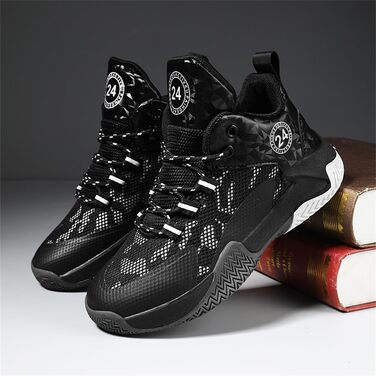 Дитячі баскетбольні кросівки Kinder: спортивне взуття для хлопчиків та дівчаток, унісекс. Чорний колір, антиковзаюча підошва, високий верх. Розмір 39 EU