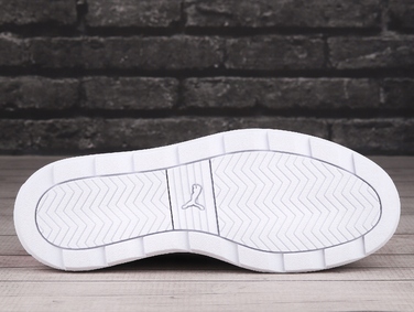 Жіночі спортивні кросівки Puma на платформі, шкіряні, розмір 39