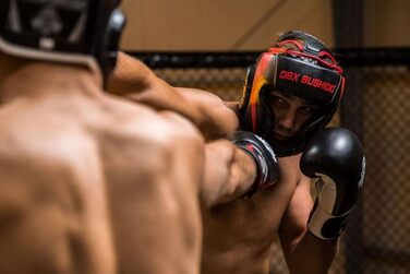 Захисний шолом DBX Bushido для боксу, кікбоксингу, MMA, Муай Тай, тхеквондо, карате, Крав Мага – безпечний спаринг, тренування
