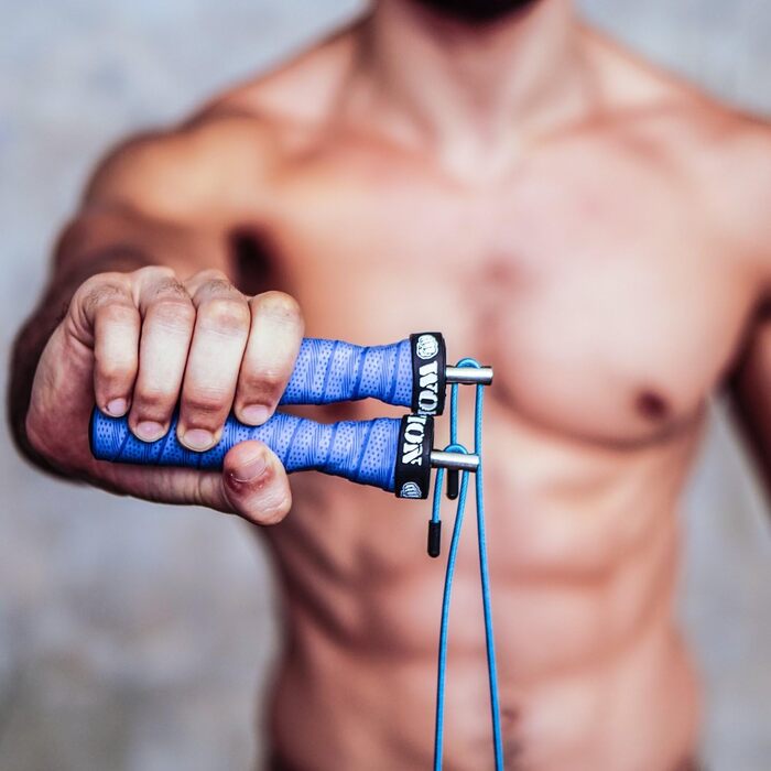 Скакалка WOD Nation для швидких стрибків: Регульоване тренувальне обладнання з двома кабелями (товстий та легкий, 3.4 м), колір блакитний