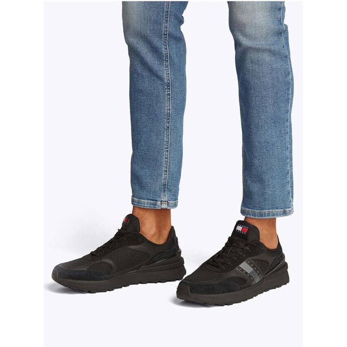 Футболка Tommy Jeans чоловіча Technical Runner ESS Em0em01537, чорна