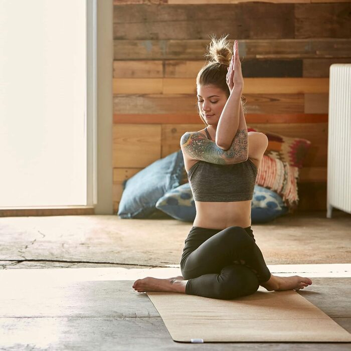 Йога-мат Gaiam з корку 5 мм – екологічний килимок для йоги