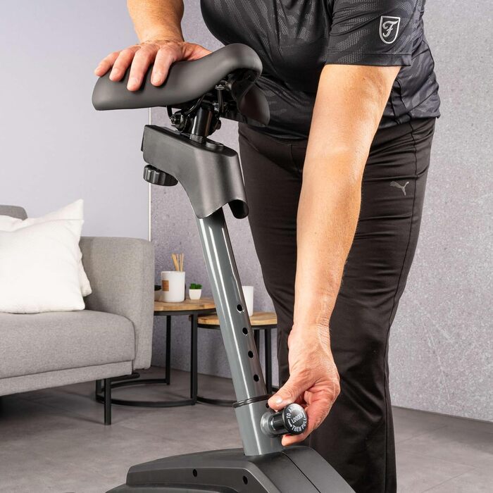 Велотренажер Tunturi Cardio Fit B40 з ручним керуванням, датчиком пульсу, підставкою для планшета та LCD-дисплеєм – для домашніх тренувань, реабілітації та початківців
