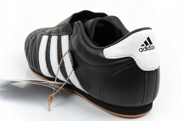 Кросівки Adidas Originals Taekwondo, чорні, JQ4775, р. 40 2/3