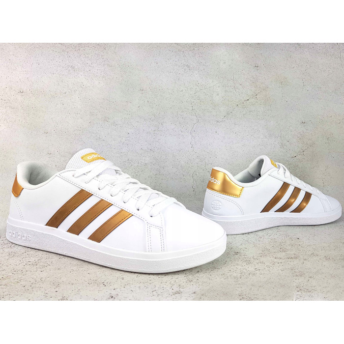 Жіночі спортивні кросівки Adidas GY2578, розмір 38 2/3