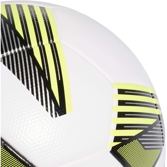 Футбольний м'яч adidas Tiro LGE для дорослих, унісекс