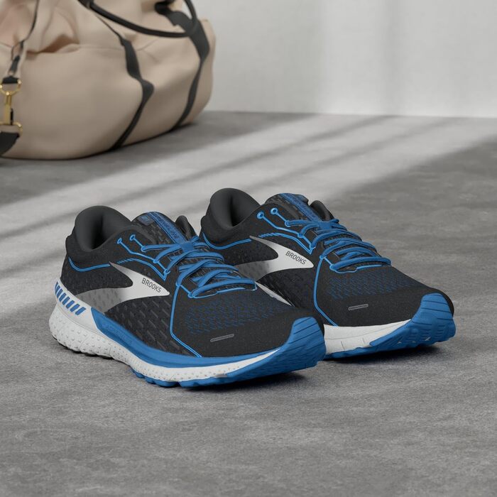 Чоловічі бігові кросівки Brooks Adrenaline GTS 21, 46 EU, Navy