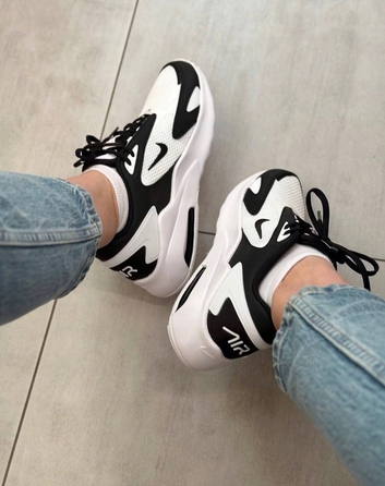 Жіночі кросівки Nike Air Max: зручне спортивне взуття для тренувань та щоденного носіння