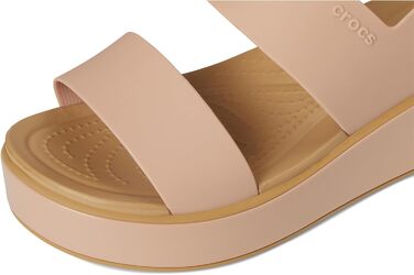 Чобочки Crocs Brooklyn Low Wedge для жінок (41/42 EU, Рожево-карамельний)