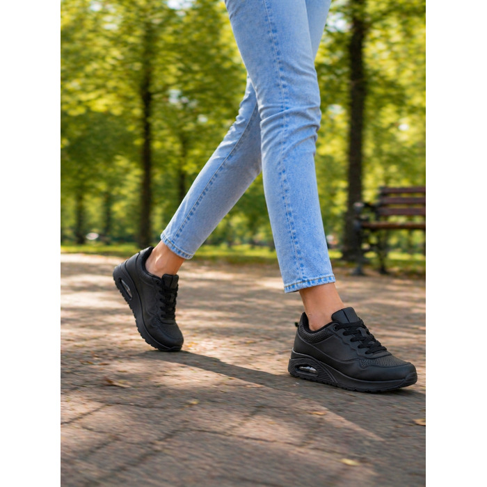 Жіночі спортивні кросівки Adidas Vices, екошкіра, чорні, р. 38