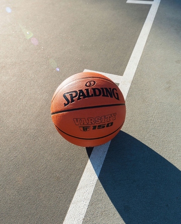 Баскетбольний м'яч Spalding TF-150 Varsity, розмір 5