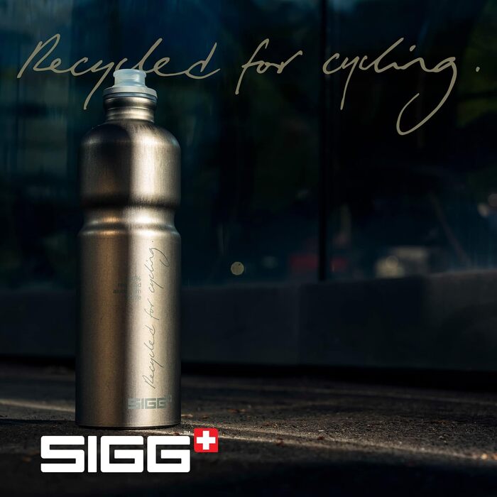 Пляшка для води SIGG Alu Sport 0,75 л, легка, BPA-free, сертифікат KlimaPartner, Швейцарія, колір «Geräucherte Perle»
