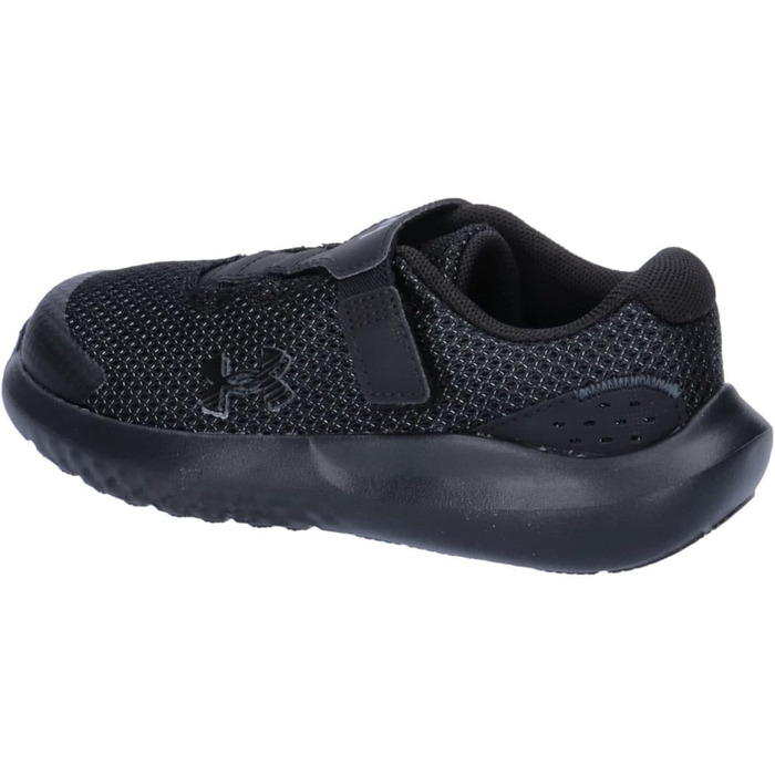 Дитячі кросівки для бігу Under Armour Binf Surge 4 AC (22 EU), чорні