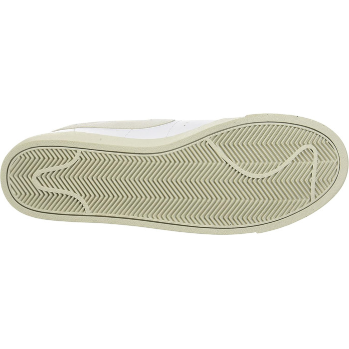 Кросівки Nike Dj0292 для жінок, 37.5 EU, білий та чорний кольори