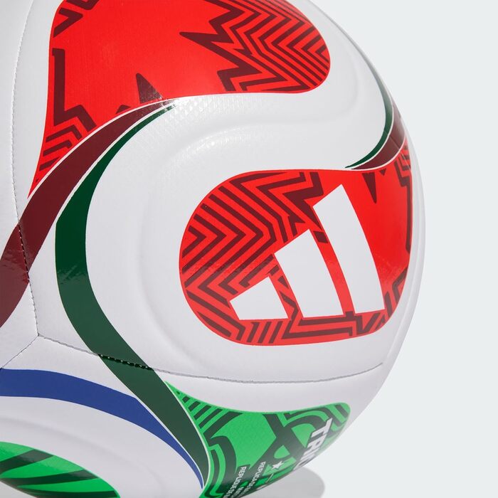 Тренувальний м'яч adidas Trionda FIFA World Cup 26™ (білий/royal blue/solar blue/power red)