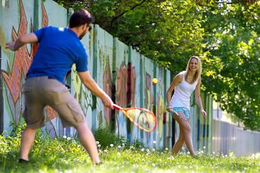 Набір для кросмінтону Speedminton S600: 2 ракетки, 3 волани, світлові аксесуари, сумка, 3 м'ячі для вулиці