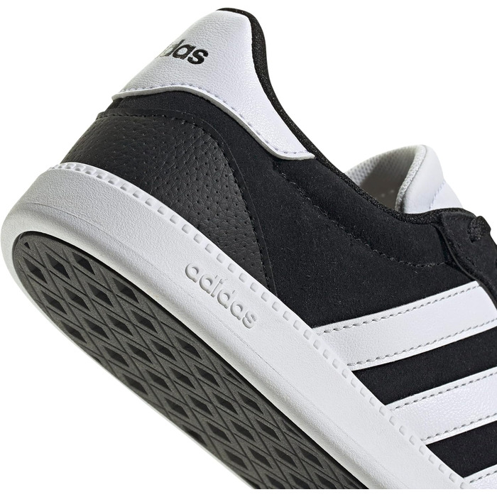 Жіночі кросівки adidas Breaknet Sleek Core Black Ftwr White, розмір 40 EU