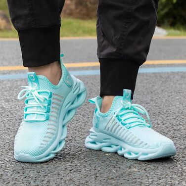 Кросівки для бігу DANNTO - чоловічі та жіночі кросівки, спортивне взуття для фітнесу, занять на вулиці, повсякденного носіння. Легкі, дихаючі, з антиковзкою підошвою. Розмір 44 EU, кольори: чорний, білий, блакитний.