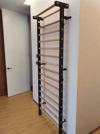 Шведська стінка ARTIMEX 221-M з металу і дерева для фізіотерапії та гімнастики, чорна, для спортзалу, клінік та фітнесу