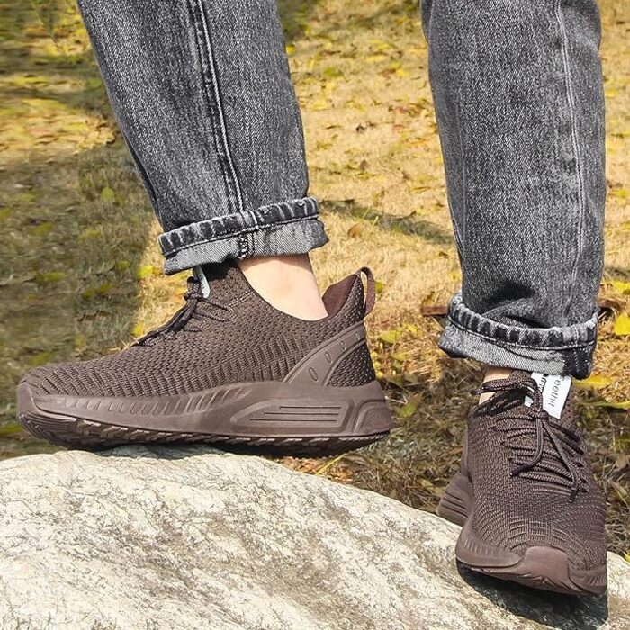 Жіночі кросівки Feethit для бігу та фітнесу: легкі, дихаючі, з гумовою підошвою. Білий, чорний, коричневий кольори. Розмір 36 EU