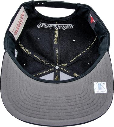 Кепка Mitchell & Ness NBA Chicago Bulls Snapback чорна