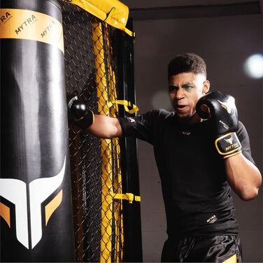 Боксерські рукавички Mytra Fusion 10-18oz для тренувань та спарингів MMA, Муей Тай, кікбоксинг, чорні/золоті, для чоловіків і жінок