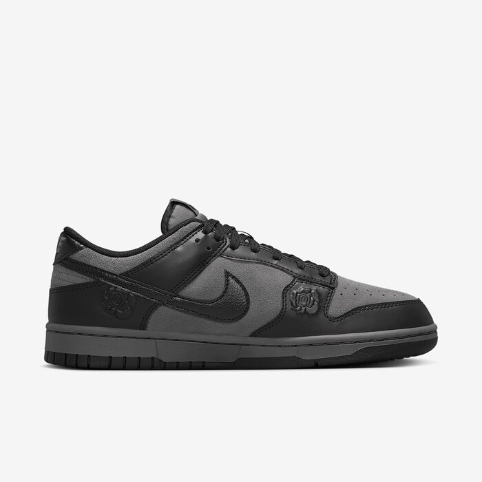 Кросівки Nike Dunk Low для жінок, біло-чорні (37.5 EU, Iron Grey Black Iron Grey)