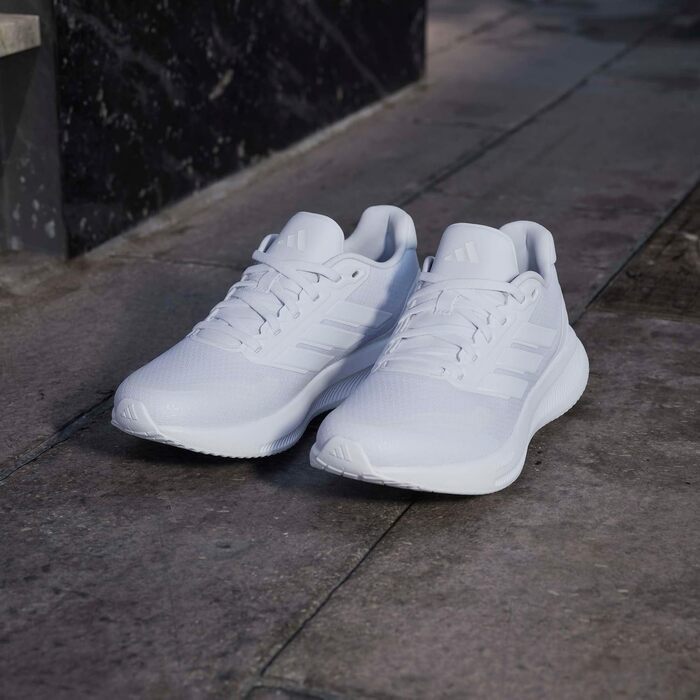 Жіночі кросівки для бігу adidas Runfalcon 5 Cloud White — білі, з амортизацією Cloudfoam та дихаючою сіткою, розмір 39 1/3 EU