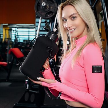 Спортивна пляшка для води Youcan Plato 2 л з соломинкою, чохлом, BPA Free, для газованої води, чорна, фітнес-глечик