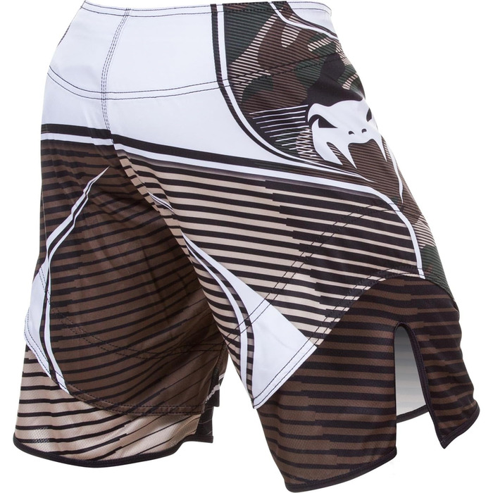 Чоловічі тренувальні шорти Venum Camo Hero, коричневий камуфляж
