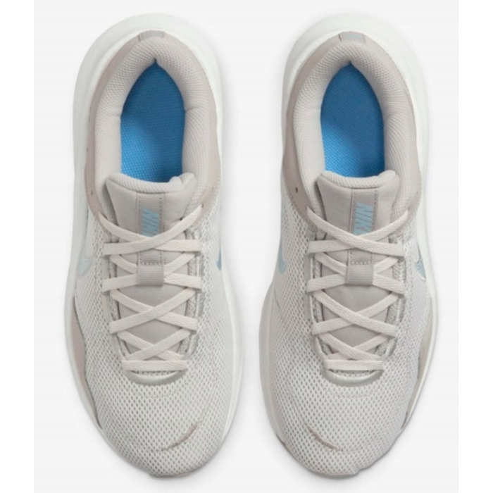 Кросівки жіночі Nike Legend Essential 3 NN, р. 37,5 — зручне та модне спортивне взуття