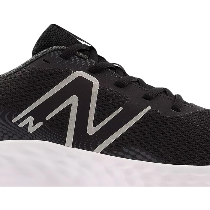 Чоловічі бігові кросівки New Balance 45 розміру, чорного кольору